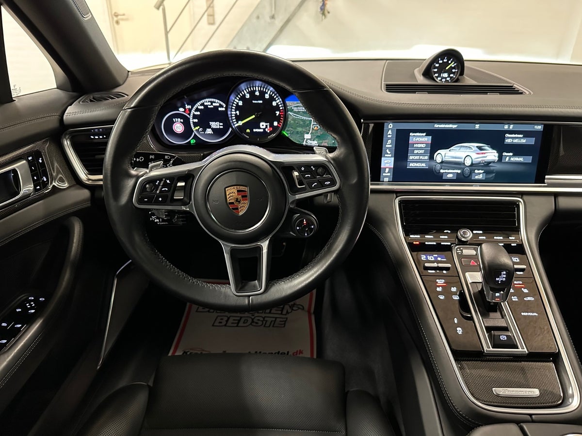 Porsche Panamera 4