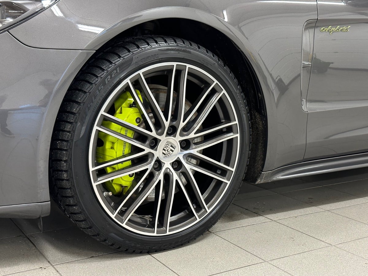 Porsche Panamera 4