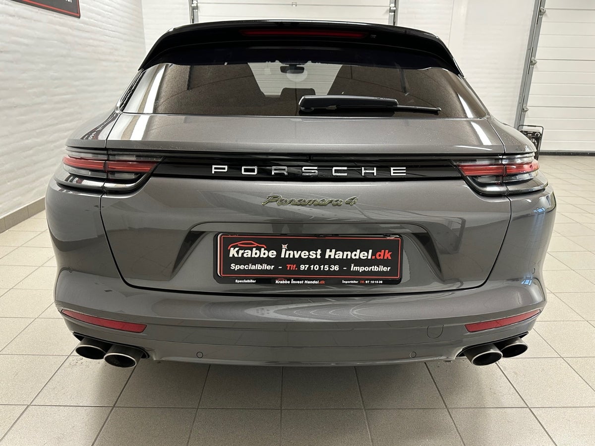 Porsche Panamera 4