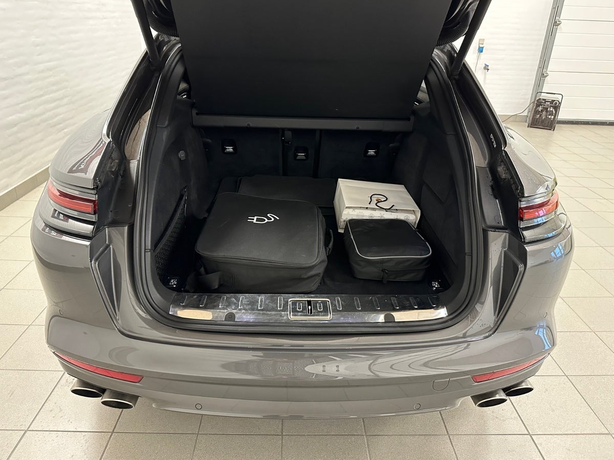 Porsche Panamera 4