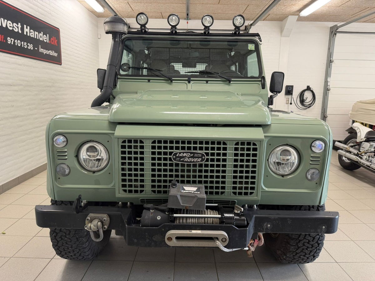 Land Rover Defender 90