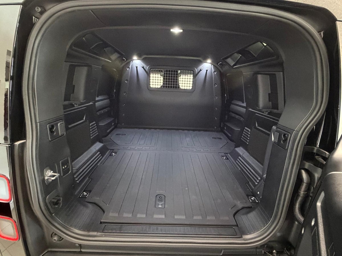 Land Rover Defender 110 D250 Hard Top S aut. Van