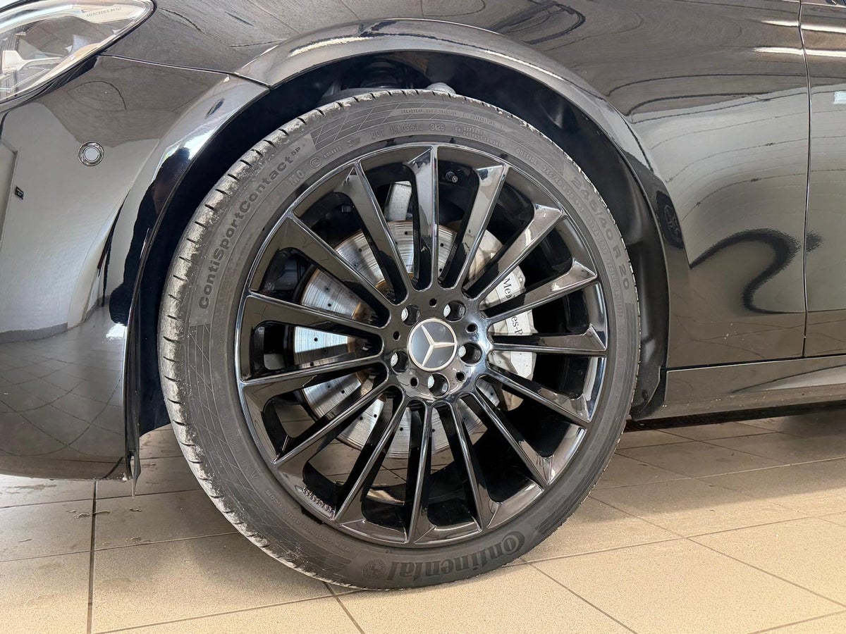 Mercedes E300 de AMG Line stc. aut.