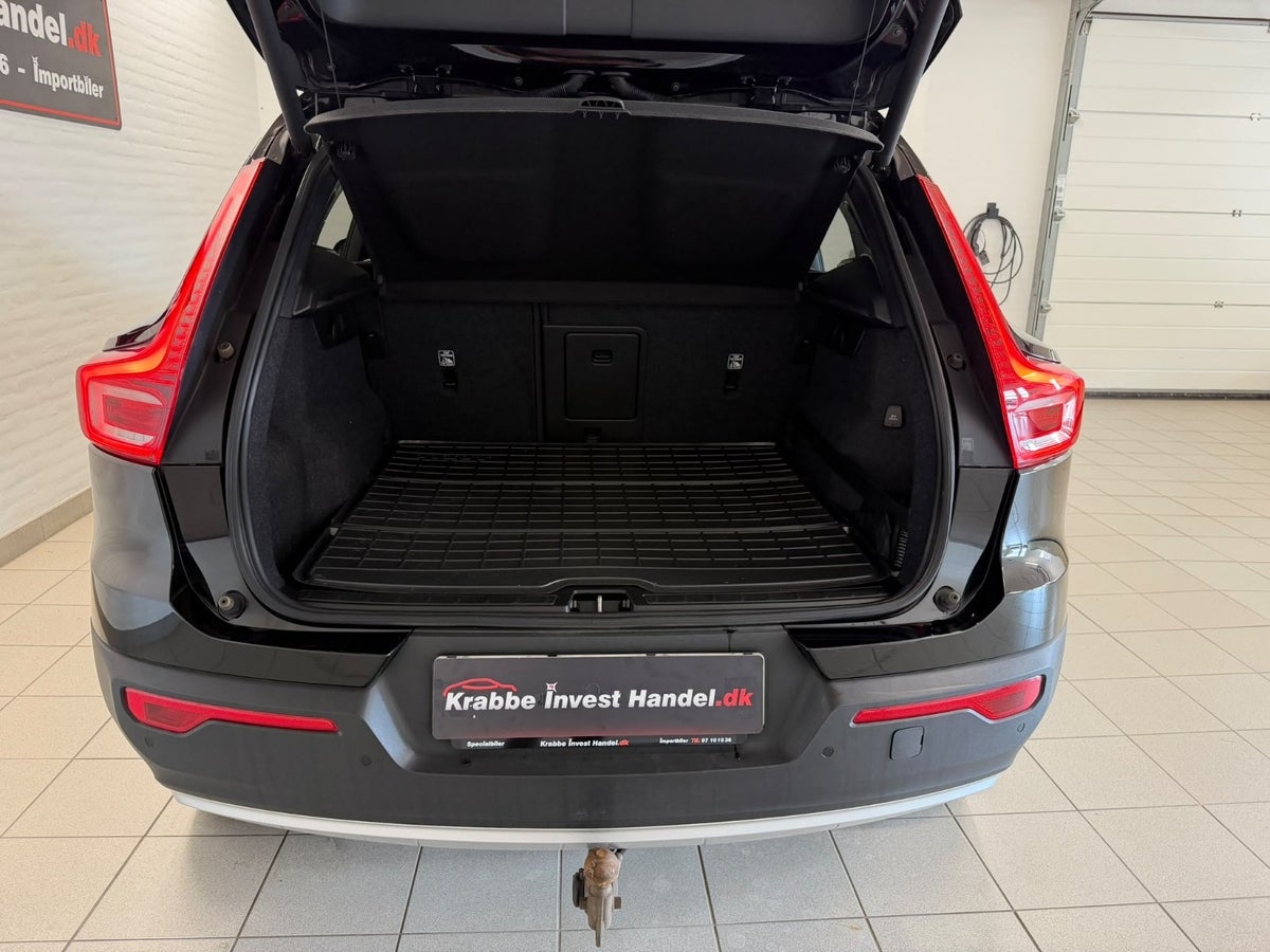 Volvo XC40 D4 190 Momentum aut. AWD